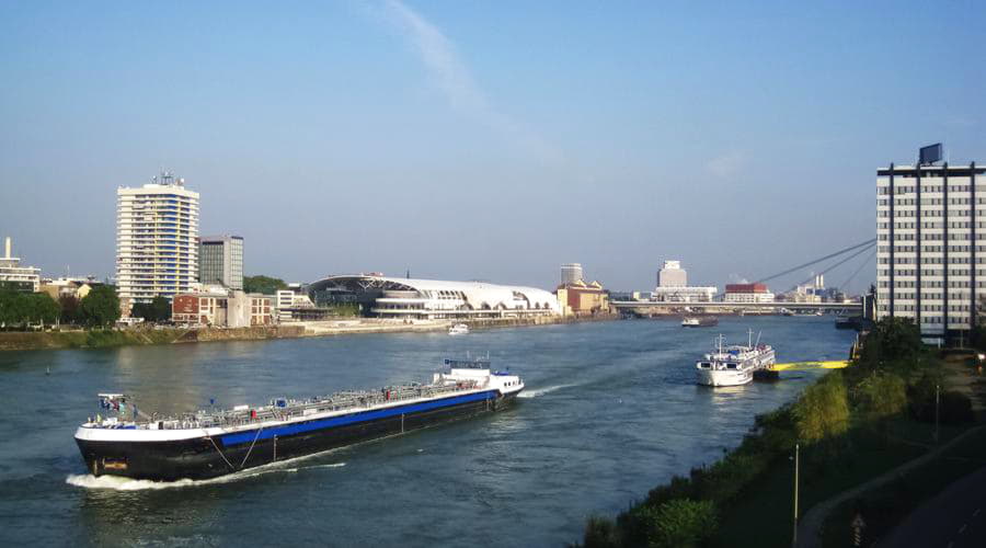 Onze autoverhuurservices bieden een gevarieerde selectie van voertuigen in Ludwigshafen aan de Rijn.